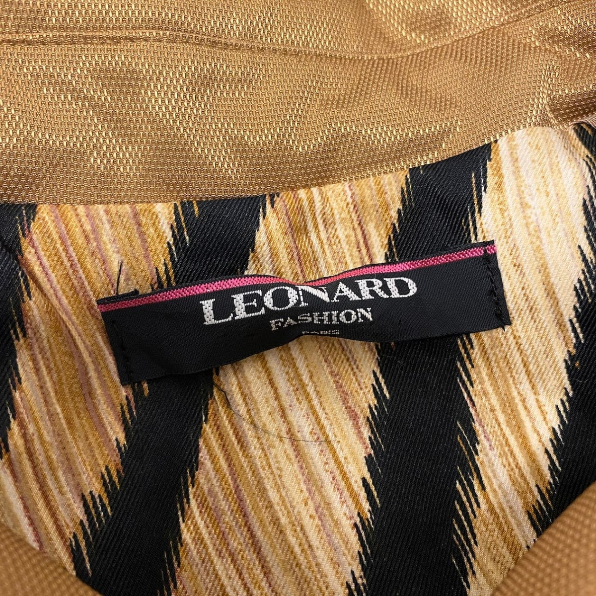 19i26 【美品】 LEONARD レオナール ロングコート 金ボタン ブルーフォックス ファーコート 中綿 光沢◎ 0348731 9AR ブラウン系 レディース 女性用u02t