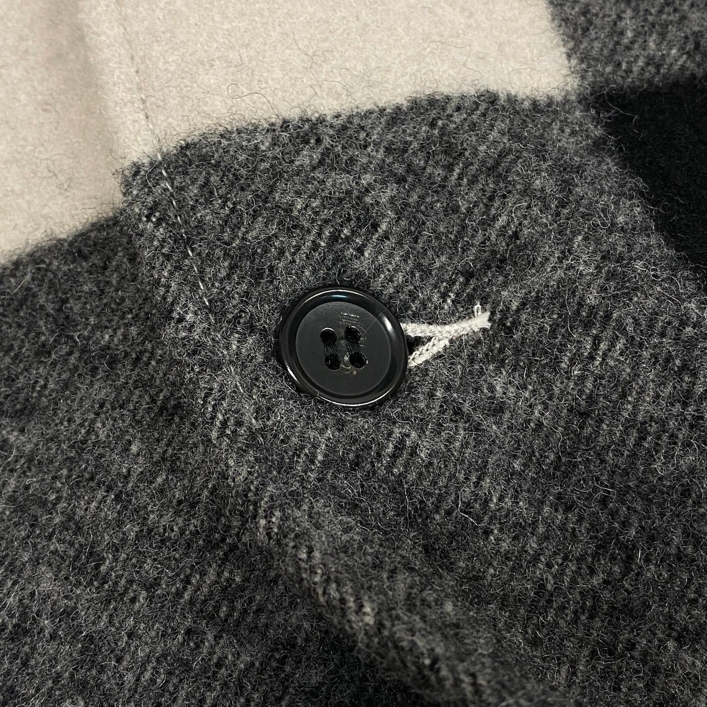 8c11 COOTIE PRODUCTIONS クーティープロダクツ バッファローチェックショップコート チェスターコート ロングコート アウター Mサイズ ブラック ホワイト ウール100％o07t