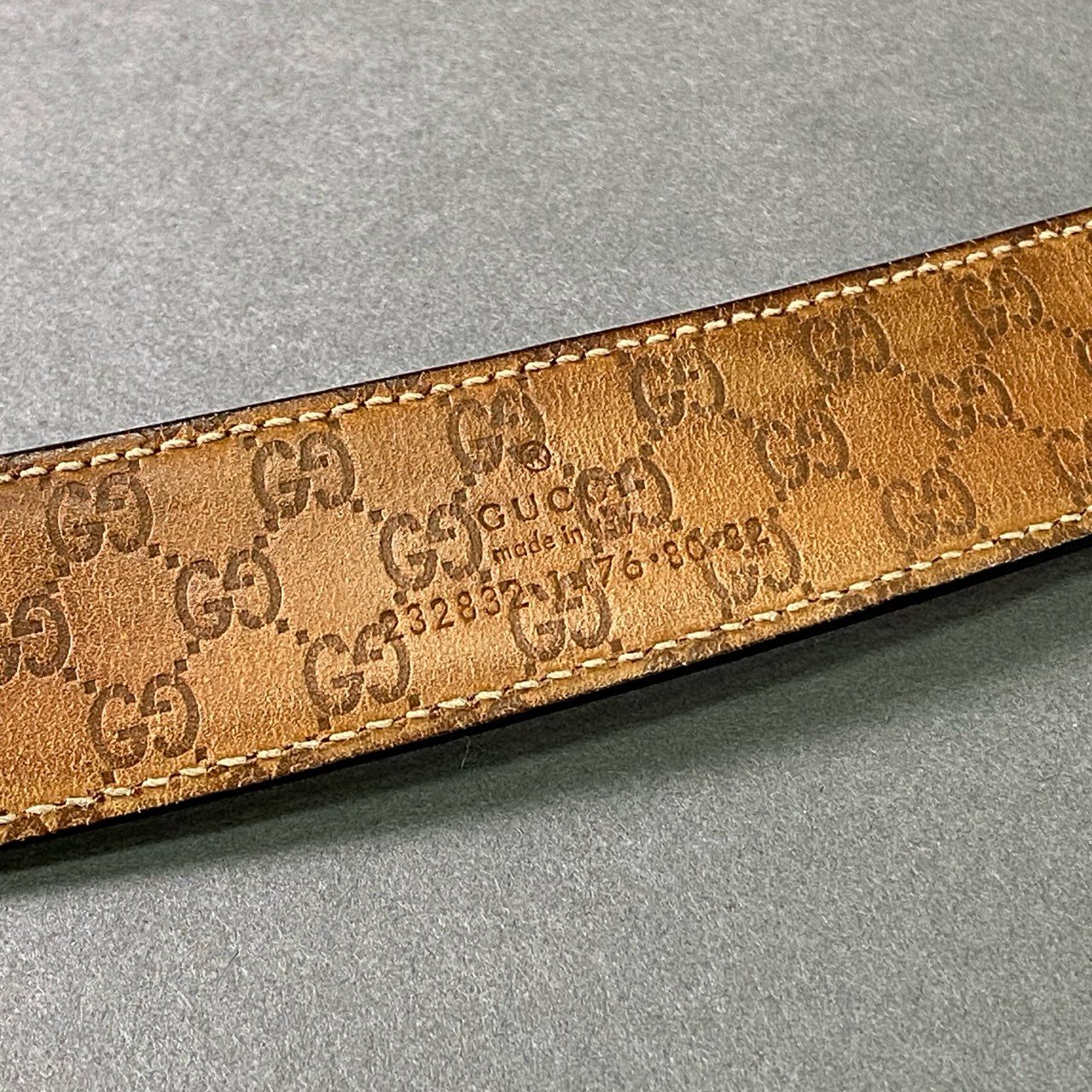 l12 GUCCI グッチ ピン式 レザーベルト 裏地シマ 80・32 ブラック シルバー Leather ビジネス 仕事 フォーマル