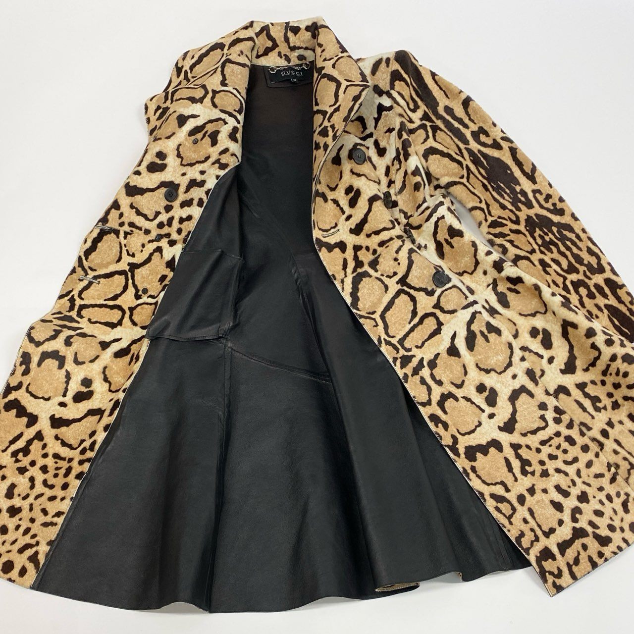b4【美品】GUCCI グッチ レザー ハラコ チェスターコート レオパード 裏地ラムレザー 363074 XG079 38サイズ ベージュ ブラウン 牛革 羊革 レディースk02i