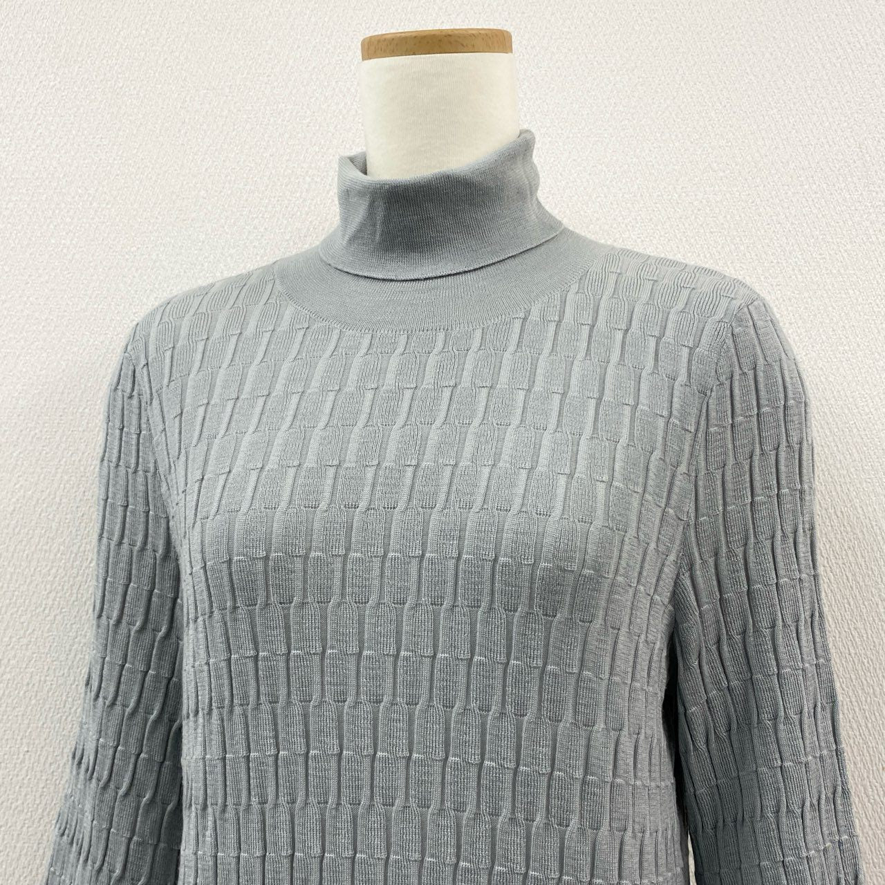 85a28 Salvatore Ferragamo サルバトーレフェラガモ ハイネックニットセーター バルーン袖 ウールシルク ロゴ金具 XLサイズ グレー レディース 女性用u02t