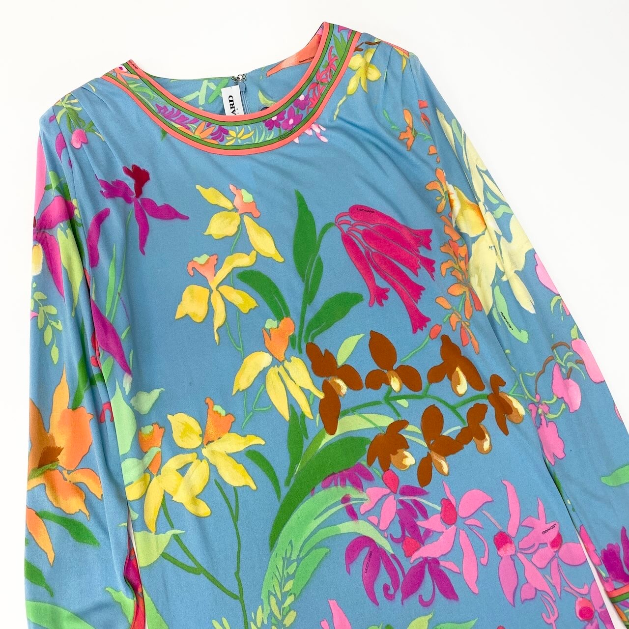 4c29 LEONARD レオナール ロングスリーブワンピース シルクワンピース 美しい花柄プリント 42サイズ マルチカラー シルク100％ レディース 女性用u02t