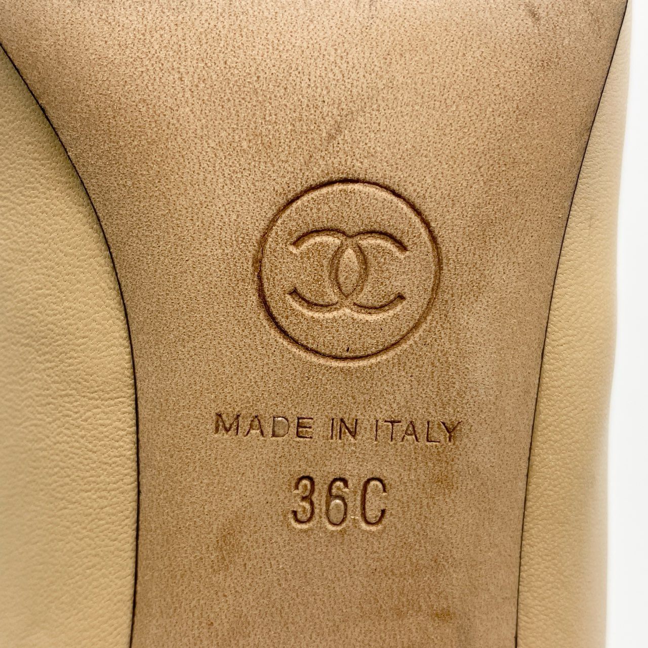 3c30 CHANEL シャネル ココマーク パール付き ヒールパンプス G31552 36C ベージュ ブラック レザー シューズ 靴t18r