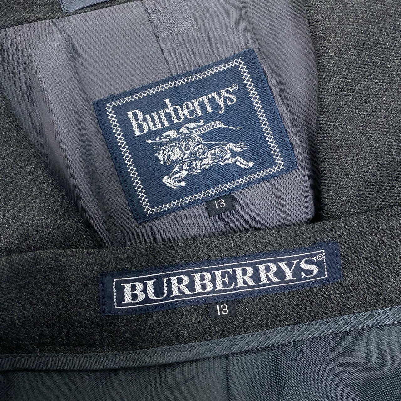 83b23【美品】Burberrys バーバリーズ スカートセットアップ テーラードジャケット タイトスカート 金ボタン 13サイズ グレー ウール100％ レディース 女性用u02t