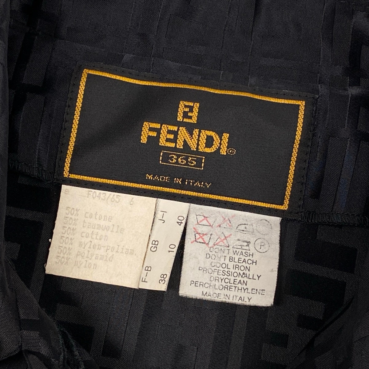 i8 【美品】FENDI ズッカ柄 ステンカラーコート イタリア製 40サイズ ブラック レディース 女性用u02t