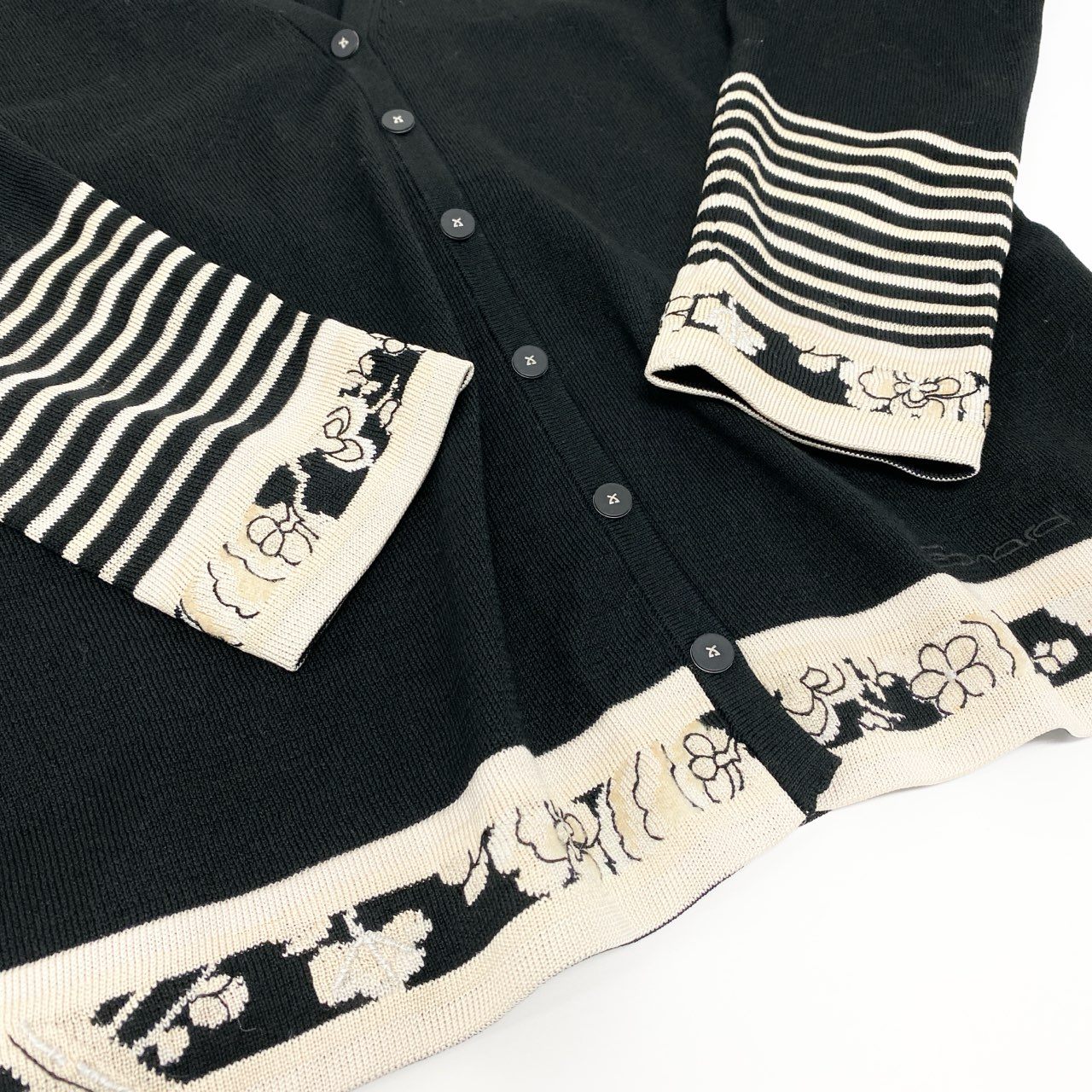 4k23《美品》 LEONARD FASHION レオナール アンサンブルニット ツインニット 半袖トップス カーディガン ボーダー柄 花柄刺繍 シルク混 Ｌ ブラック ホワイト系u02t