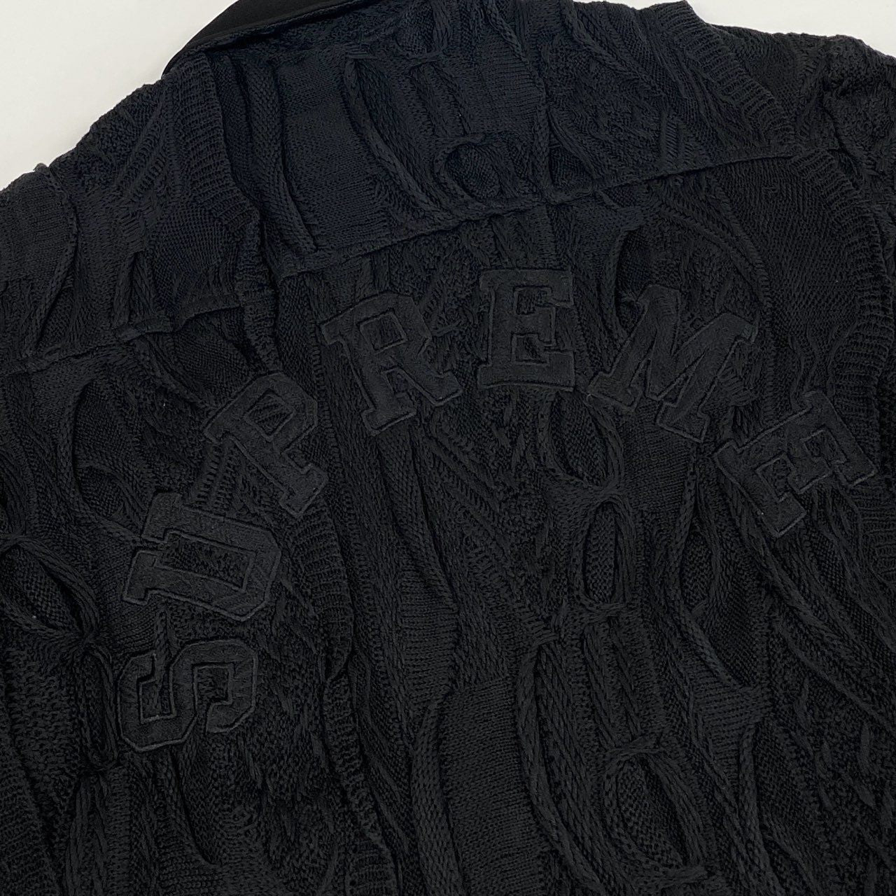 56j20 《美品》 Supreme シュプリーム × Coogi クージー 3D Knit Trucker Jacket ニットトラッカージャケット L ブラック 半タグ付き コラボアイテム ダブルネームt18r