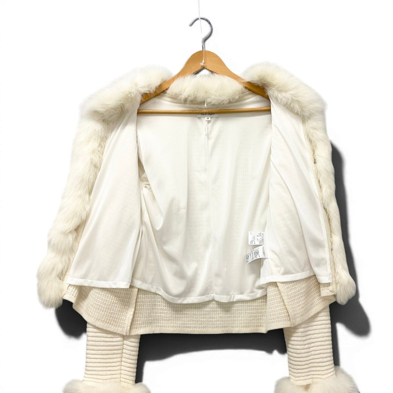 82e15 courreges クレージュ ニットジャケット ニットカーディガン ファー スパンコール装飾 フォックスファー 40サイズ アイボリー ウール100％ レディース 女性用k02i