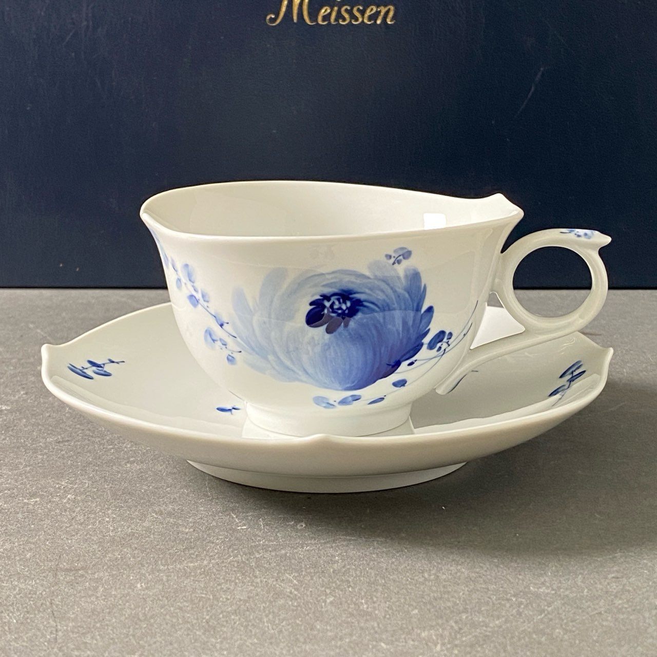 6e14 【5客セット】 Meissen マイセン 青い花 ティーカップ ソーサー 614701 / 28633 ブルー ホワイト 食器