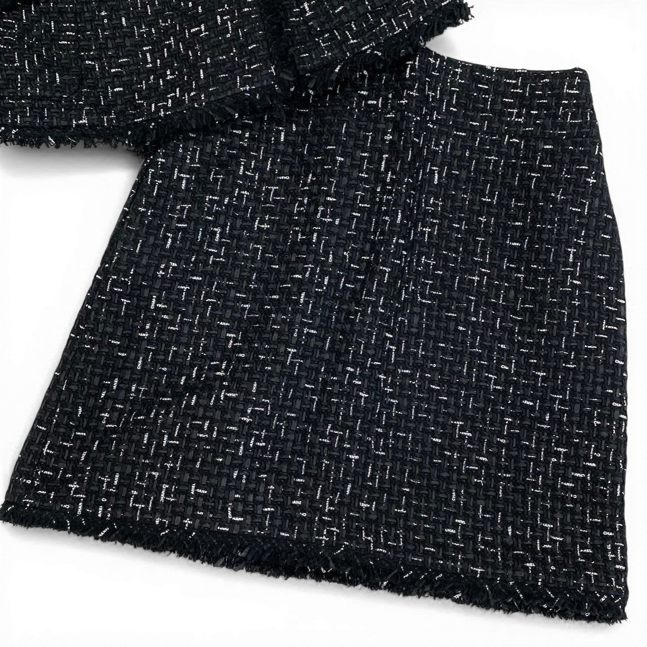 Cc31 《極美品》 CHANEL シャネル ロゴリボンテープ ルサージュ ダブルツイード セットアップ Logo Ribbon Lesage Double Tweed Setup P45108 サイズ36 ブラックt18r