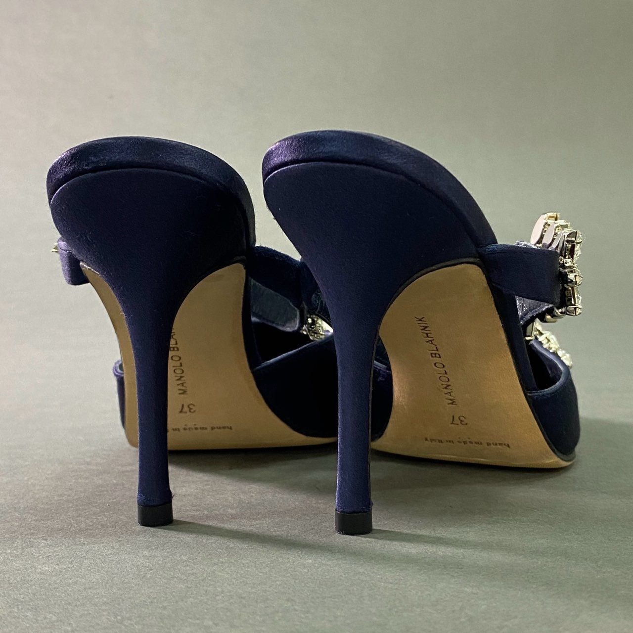 7a28 《極美品》 MANOLO BLAHNIK マノロブラニク クリスタル ヒールパンプス ミュール シューズ ビジュー ピンヒール イタリア製 37 ネイビー