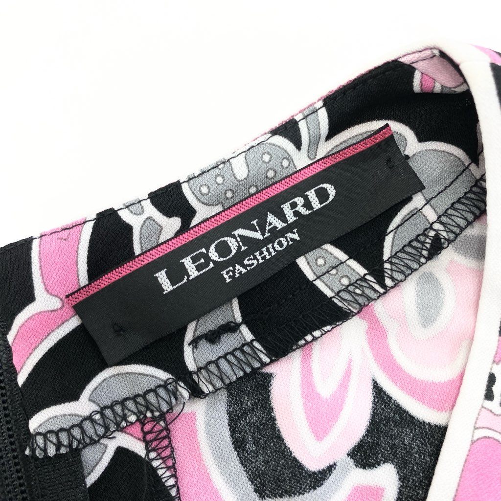 59L15 LEONAD レオナール チュニック ロングスリーブカットソー Vネック カンカン素材 総柄 トップス 40サイズ ブラック ピンク レディースo07t
