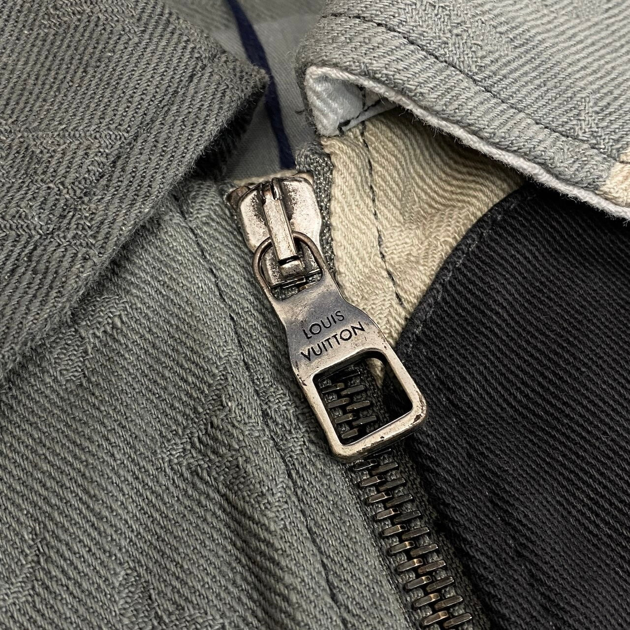 Id2 《美品》 LOUIS VUITTON ルイヴィトン Kid Super メイドトゥオーダー デニムジャケット Made To Order Denim Jacket 52 グレー LV モノグラムt18r
