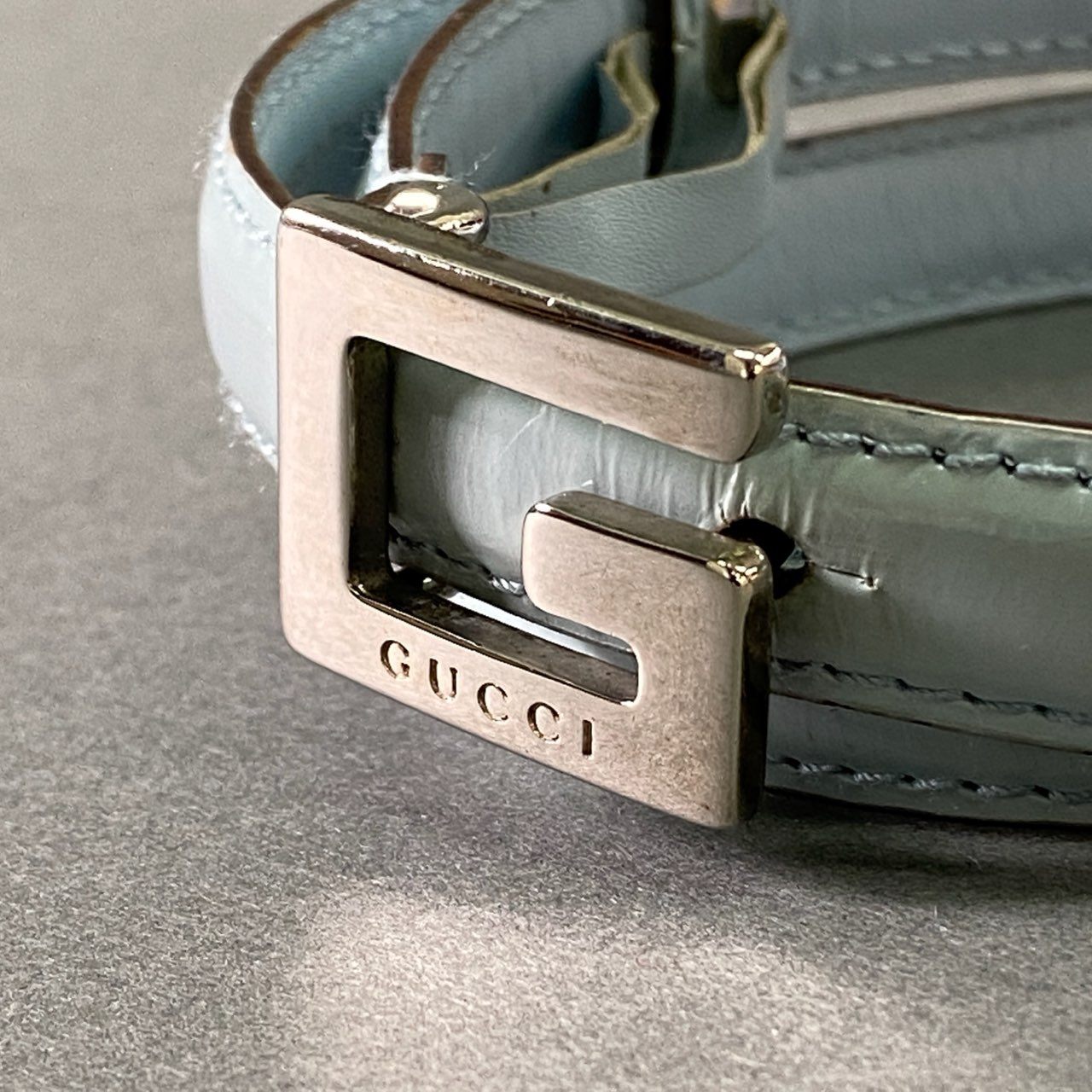 a17 GUCCI グッチ Gバックル レザーベルト 細ベルト 75 30 ブルー Leather イタリア製 シルバー金具