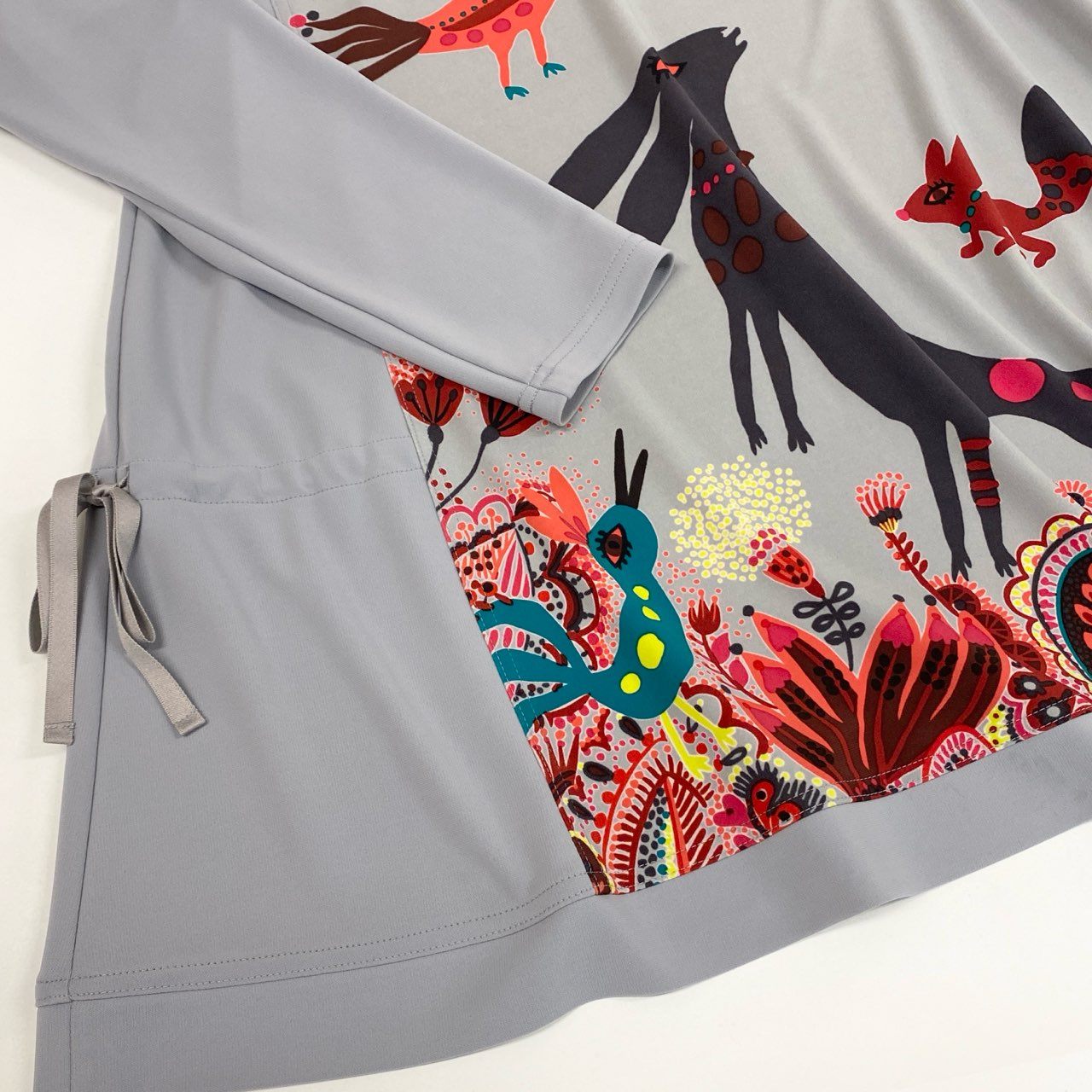 76k21 TOKUKO 1er VOL トクコプルミエヴォル チュニックワンピース サイドリボン アニマルプリント ストレッチ○ レディース 女性用 9 グレーu02t