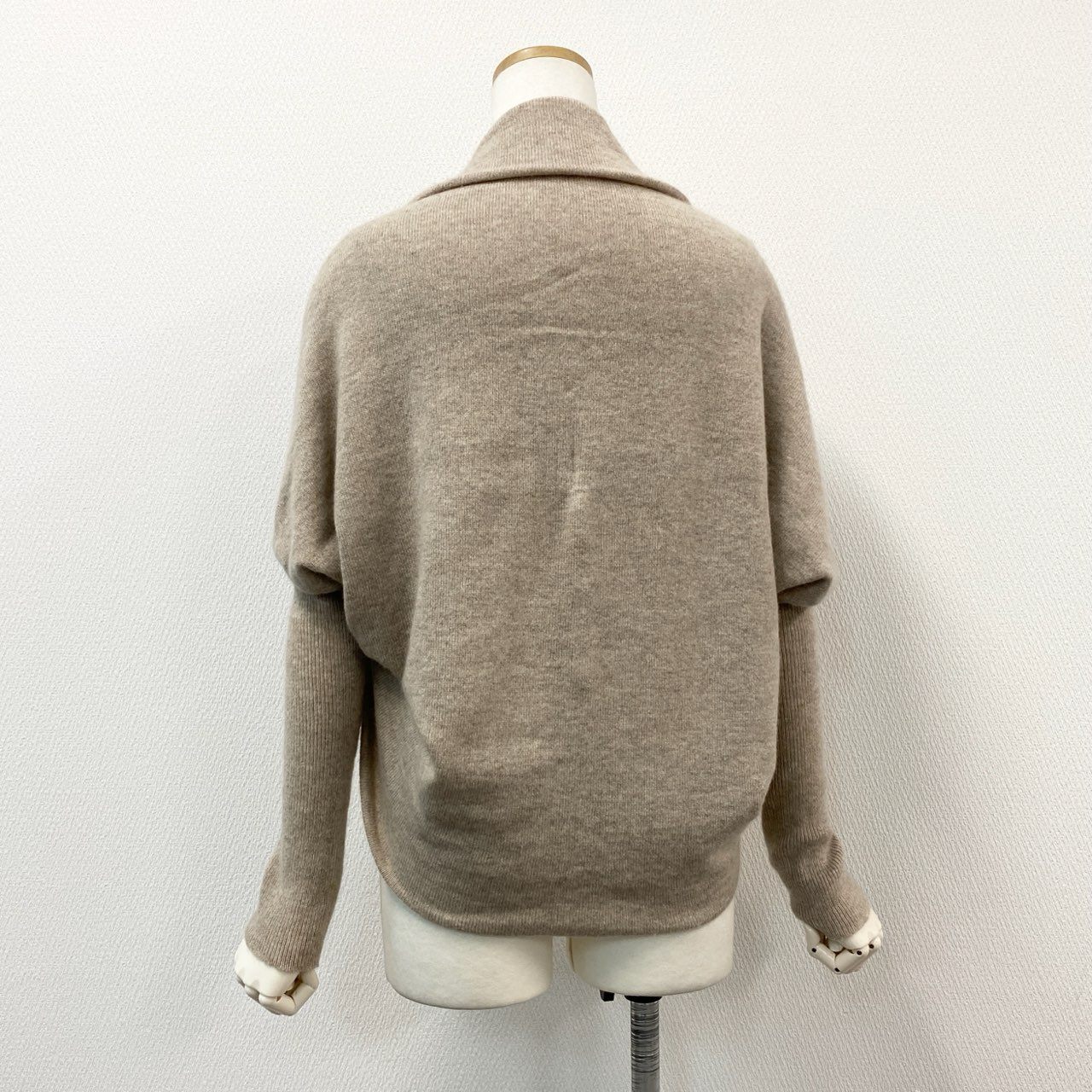 52d18 《新品タグ付き》 FOXEY フォクシー マシュマロボレロ ニットカーディガン トップス 33578 サイズF ベージュ系 カシミヤ100％ レディース 日本製