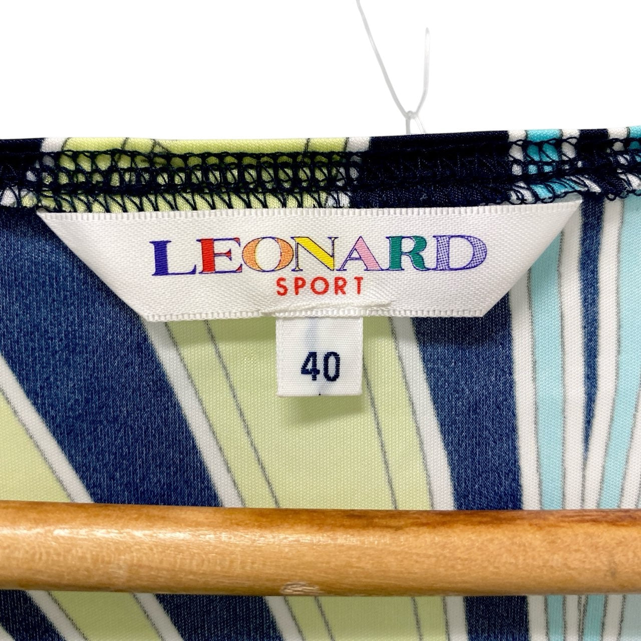 9b18 LEONARD レオナール ロングスリーブストレッチカットソー 美しいプリント ストレッチ 0578422 40サイズ マルチカラー ポリエステル100％ レディース 女性用u02t