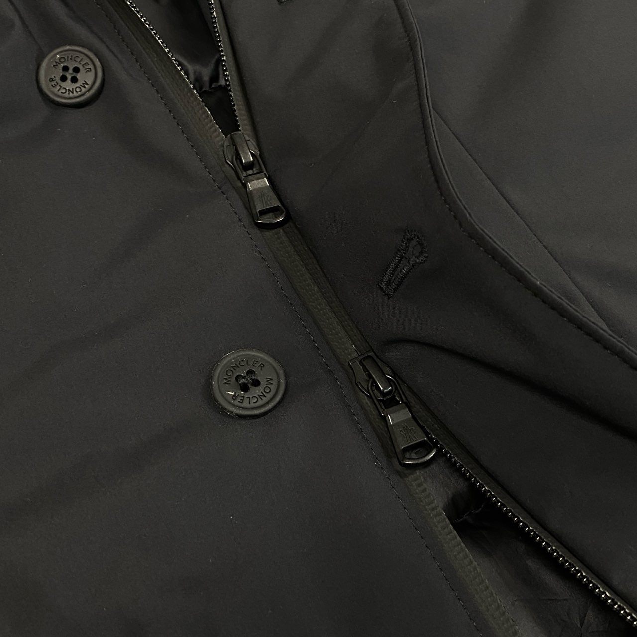 50a19 MONCLER モンクレール ESNAL GIACCA ダウンジャケット インナーダウン テーラードジャケット 重ね着風 メンズ 紳士服 D20913070480 549NB サイズ1 ブラックo07t