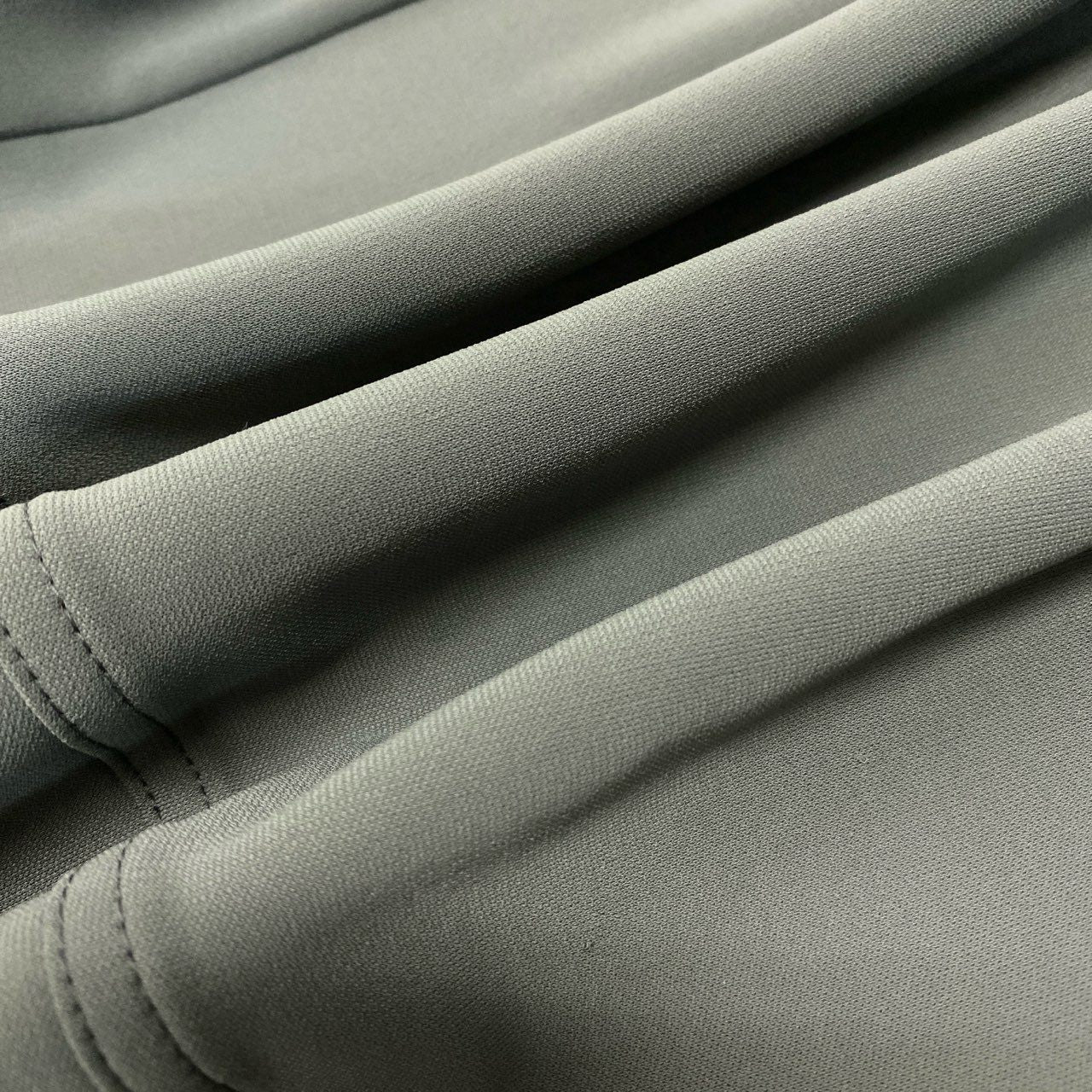 14c5 TOKUKO 1er VOL トクコプルミエヴォル ノースリーブワンピース Aライン 花柄プリント 刺繍 ストレッチ レディース 女性服 サイズ9 グレー系u02t