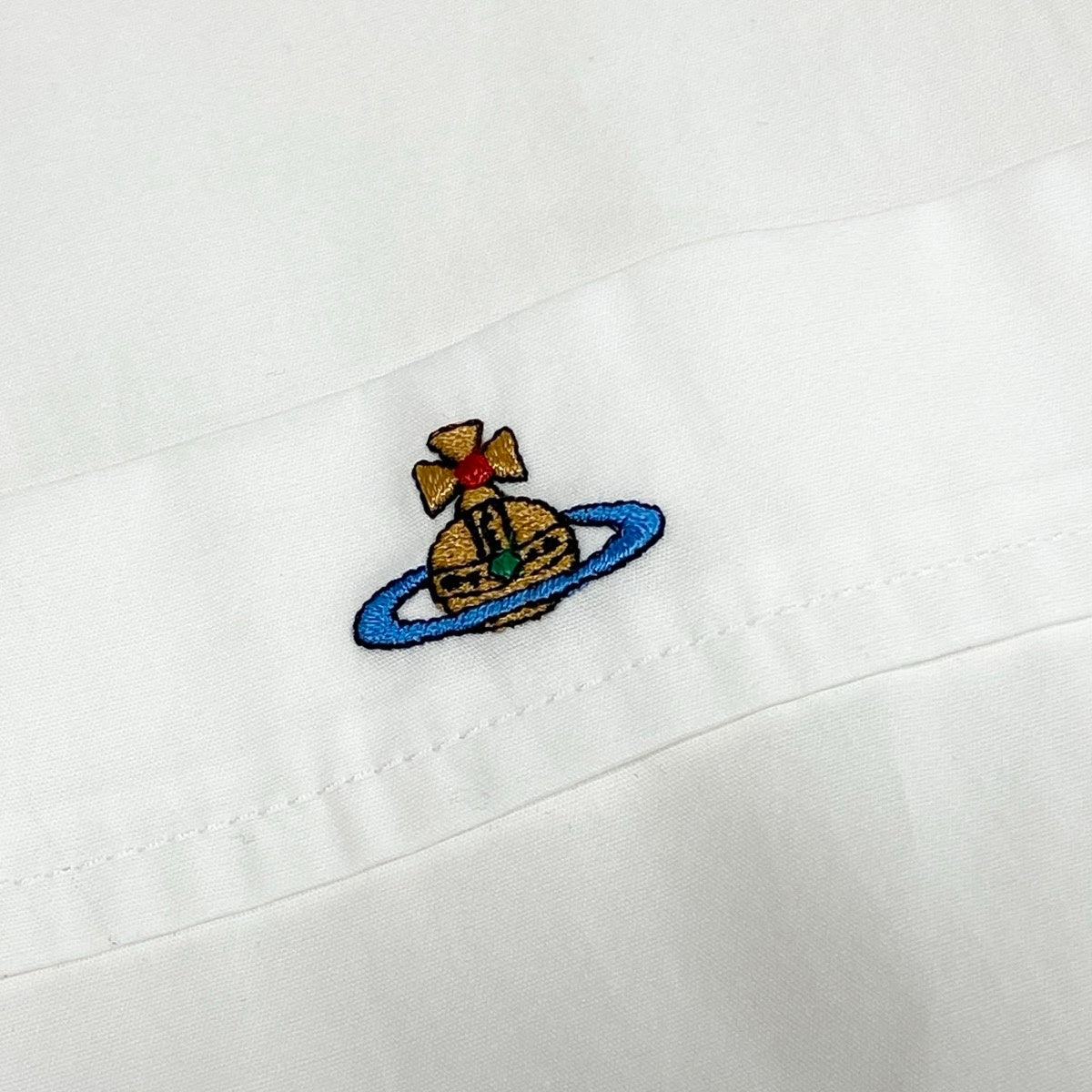 Ie28 【未使用タグ付】 Vivienne Westwood ヴィヴィアンウエストウッド 26ss 現行 CLASSIC 半袖シャツ 24010004 W009Q サイズ54 ホワイト コットン100％ メンズ 紳士服u02t