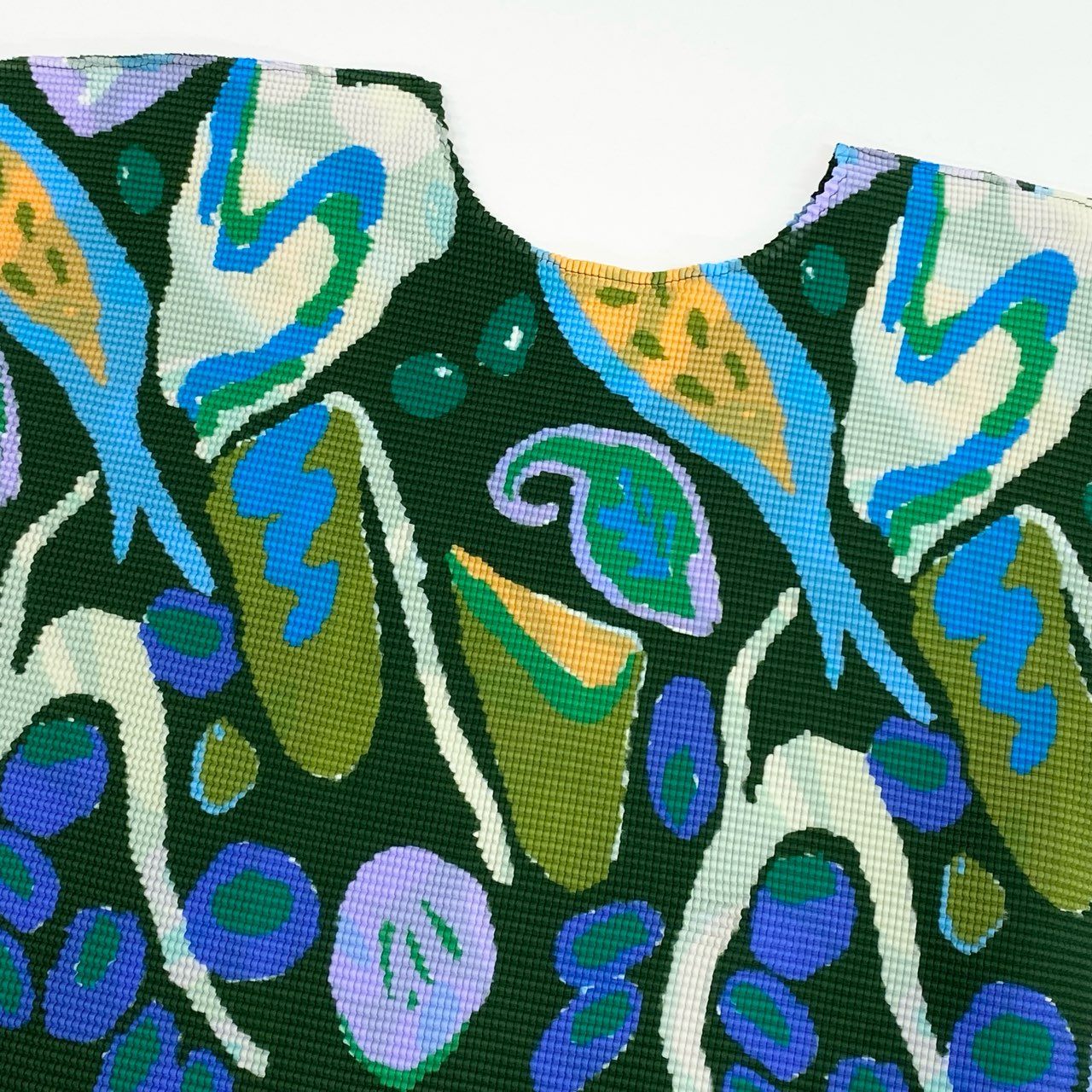 1j27《美品》ISSEY MIYAKE me イッセイミヤケミー Berries Micropleat Top 総柄 トップス MI21FK927 Fサイズ グリーン マルチカラー レディースu02t