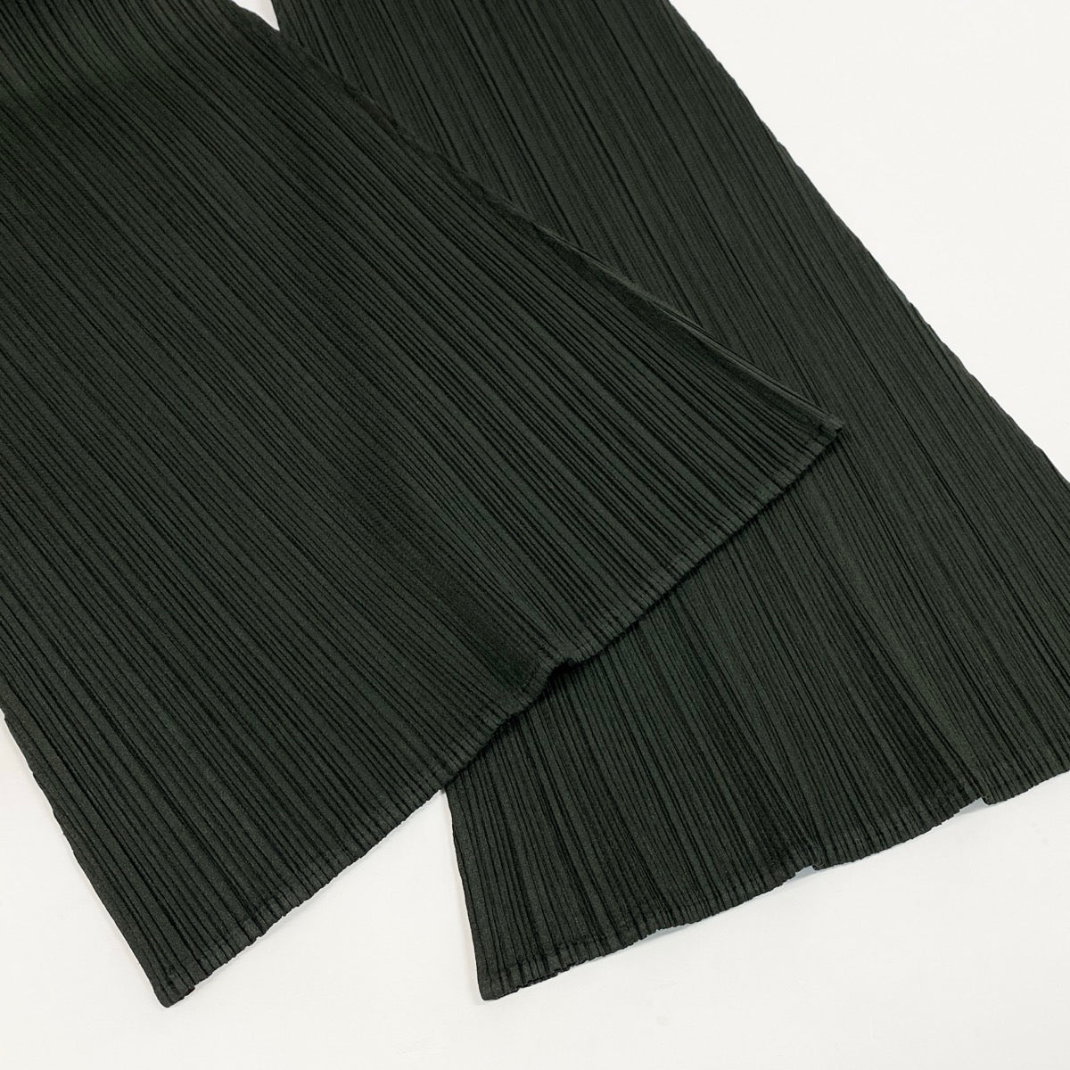 Ae14 【美品】  PLEATS PLEASE プリーツプリーズ プリーツパンツ フレアパンツ PP43-JF123 サイズ2 ブラック ポリエステル100％ レディース女性服ta1