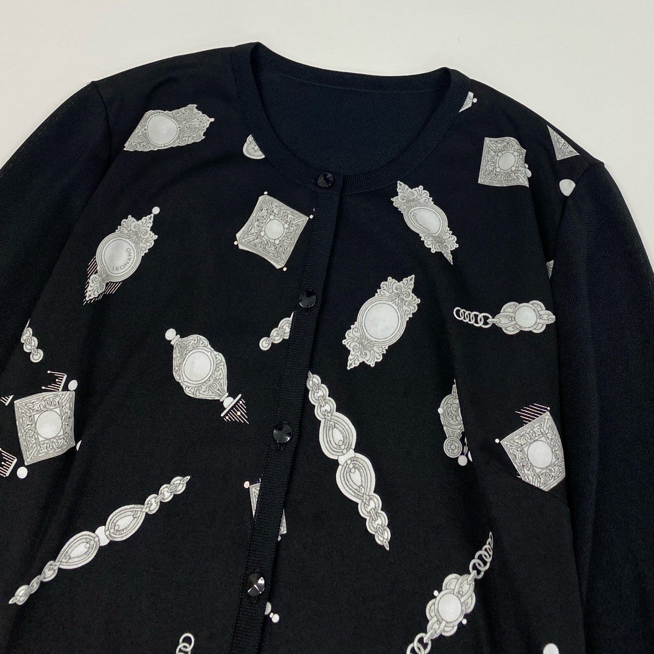 8b20 《美品》 LEONARD レオナール カンカン素材 切替 ニットカーディガン トップス 42 モノトーン レディースu02t