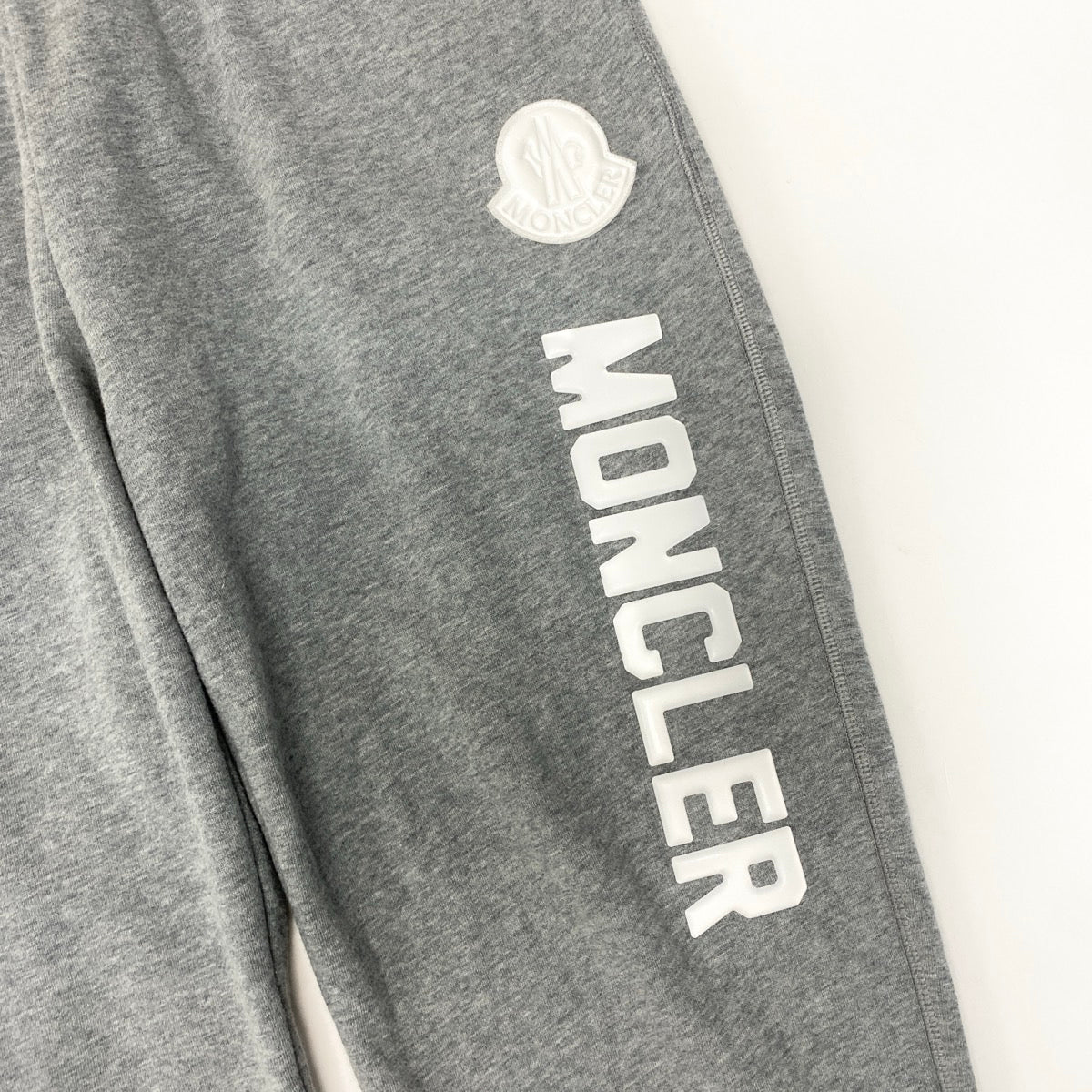 42e13 《美品》 MONCLER モンクレール アイコンロゴ スウェットパンツ サイズM グレー Icon Logo Sweat Pantst18r