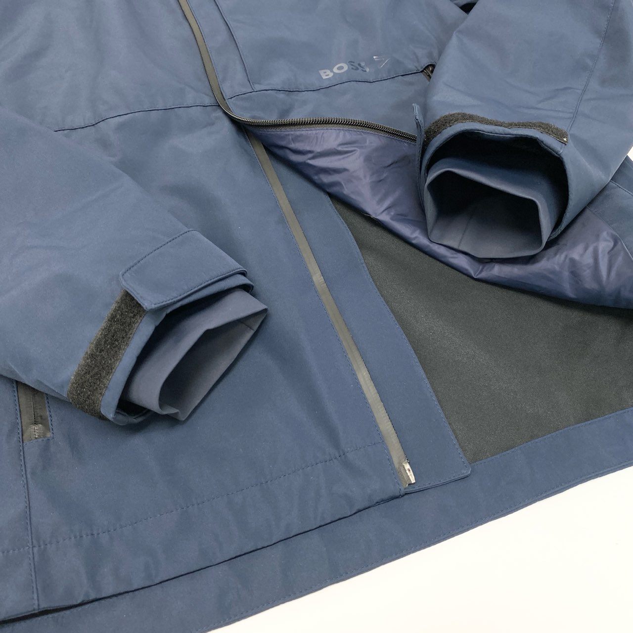 71i26 HUGO BOSS ヒューゴボス マウンテンパーカ― 52 ネイビー トレッキング アウトドア 防水 フード取外し可t18r