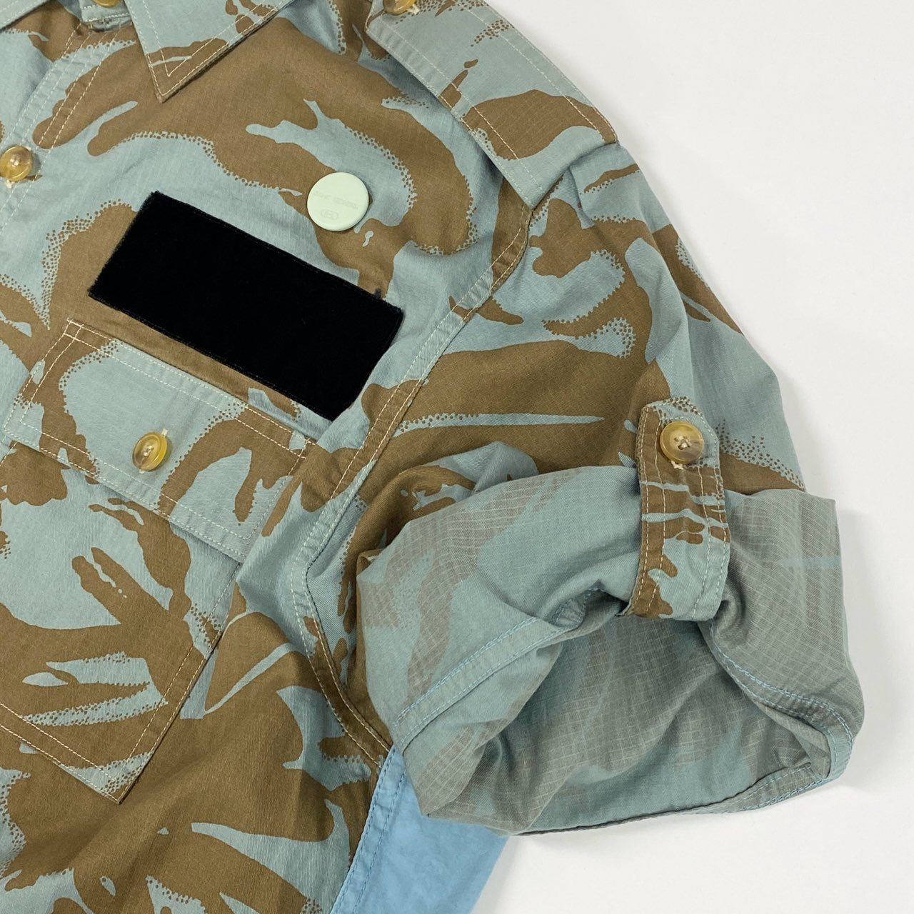 32j3 《未使用品》タグ付 OAMC オーエーエムシー UK COMBAT SHIRT コンバットシャツ 長袖 迷彩柄 カモフラージュ 52-01-34-01005 23A28OAX14 46 Mサイズ マルチカラー コットン メンズo07t