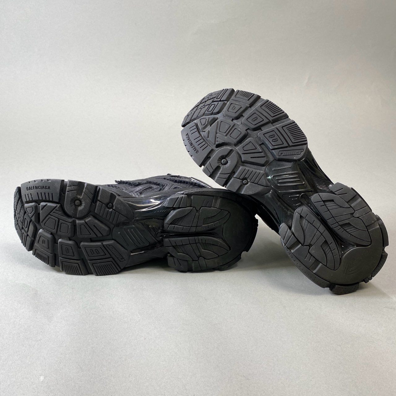 4j23 BALENCIAGA バレンシアガ RUNNER ローカットスニーカー シューズ USED加工 677403 40 26.5cm ブラック メンズo07t