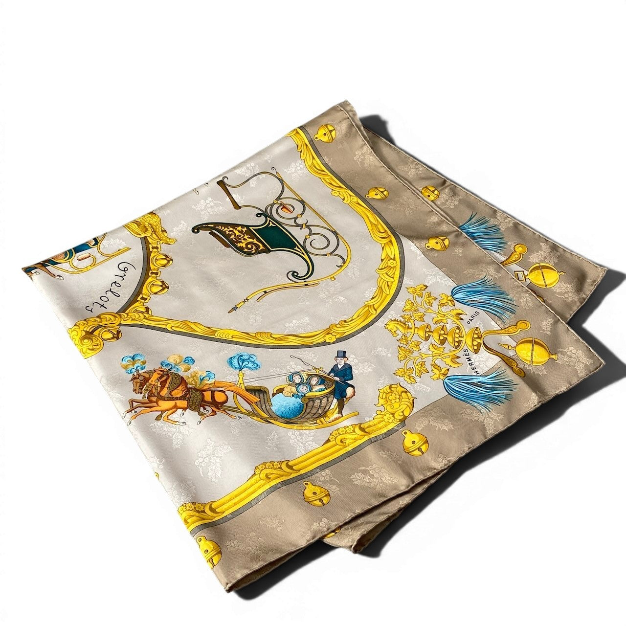 e8 《美品》 HERMES エルメス カレ90 羽飾りと鈴 スカーフ Carre 90 Plumes et Grelots ベージュ Silk 100％t18r