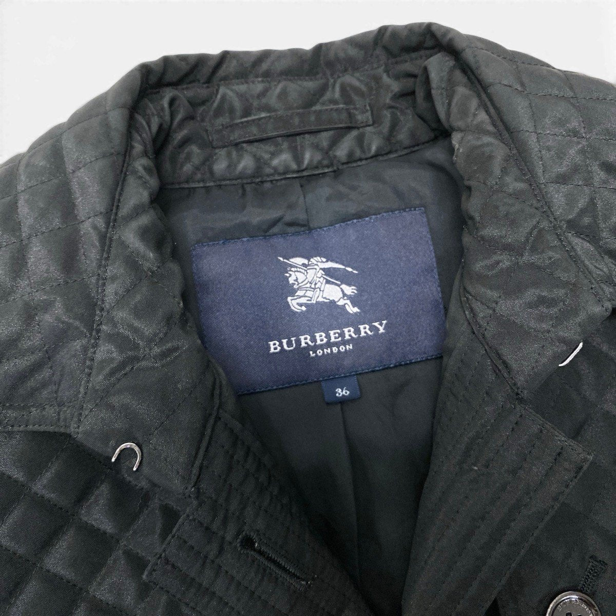 64g23 BURBERRY LONDON バーバリー 中綿トレンチコート キルティング サイズ36 ブラック レディースo07t