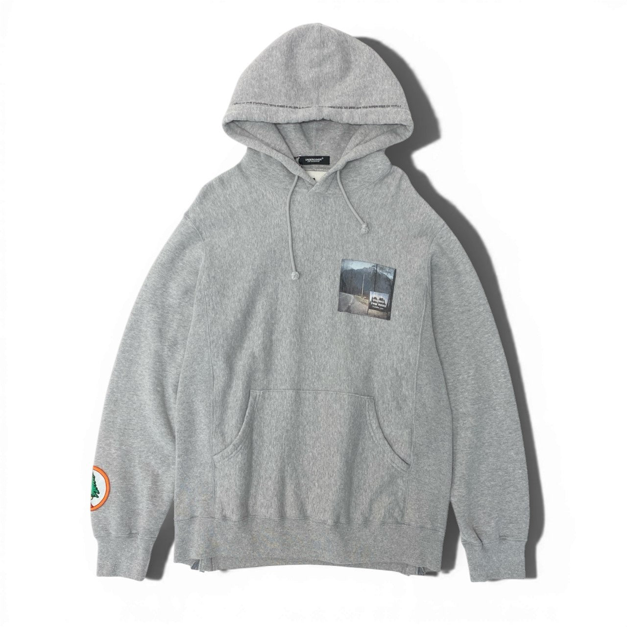75c3 【新品保管品】UNDERCOVER アンダーカバー プルオーバーフーディー パーカー 脇リブ TPJQパッチ ZIPデザイン UC2D4801-1 2サイズ グレー コットン100％ メンズ 男性用o07t