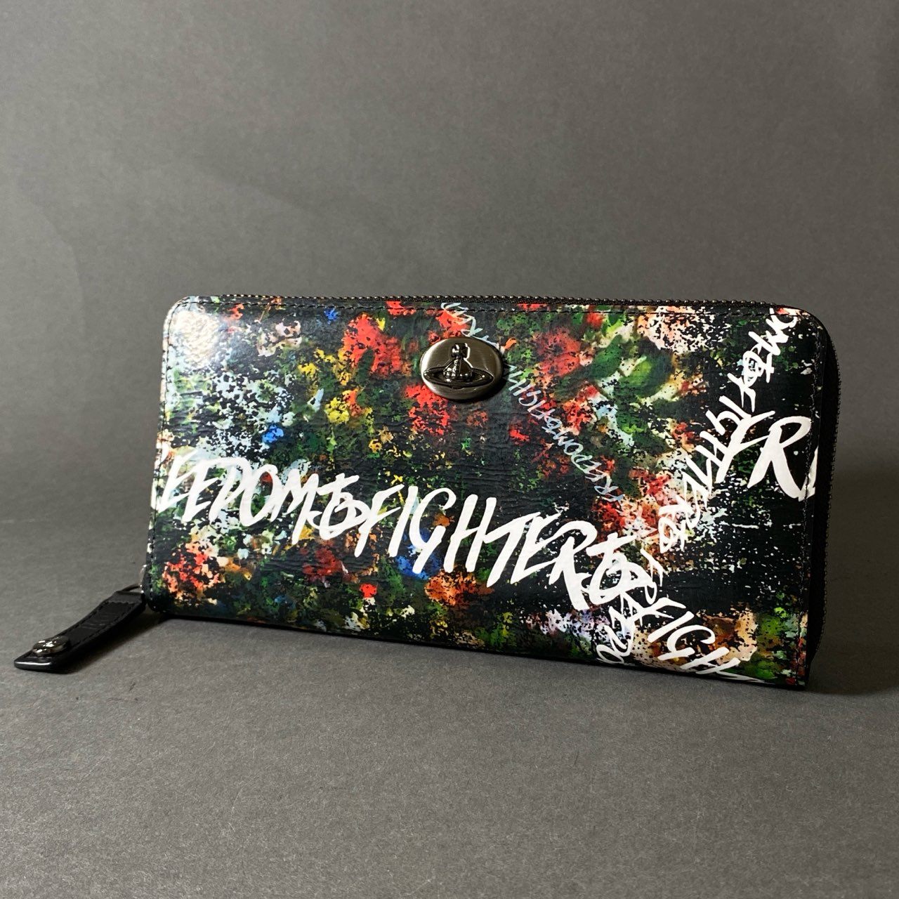 7g19 《未使用》 Vivienne Westwood ヴィヴィアンウエストウッド FREEDOM FIGHTER FLOWER ラウンドファスナー ロングウォレット 長財布