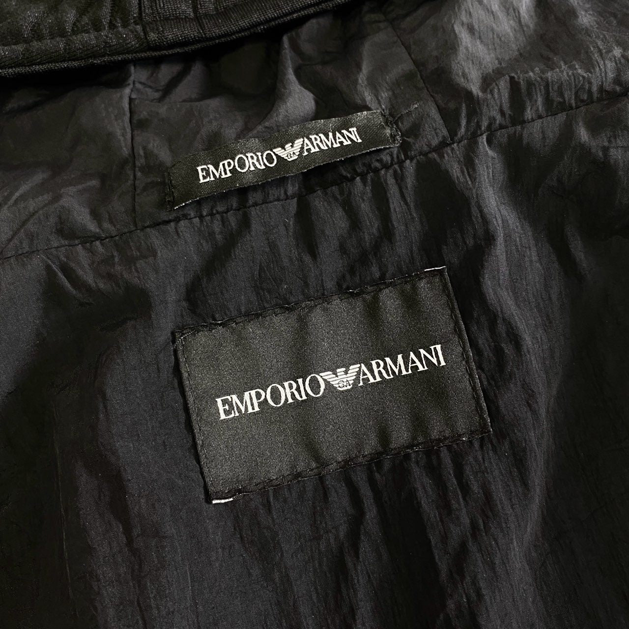 4j17 《美品》 EMPORIO ARMANI エンポリオアルマーニ ダブルジップアップブルゾン ジャケット フーディ パーカー H31R41 C1247 46 ブラック