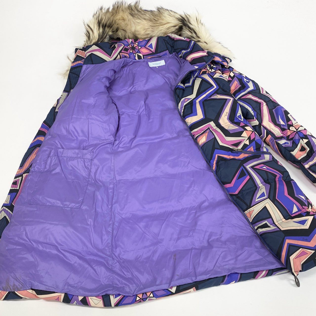 8L5 EMILIO PUCCI エミリオプッチ ダウンコート ダウンジャケット フード取り外し可 アウター イタリア製 96YA03 42サイズ マルチカラー レディースu02t