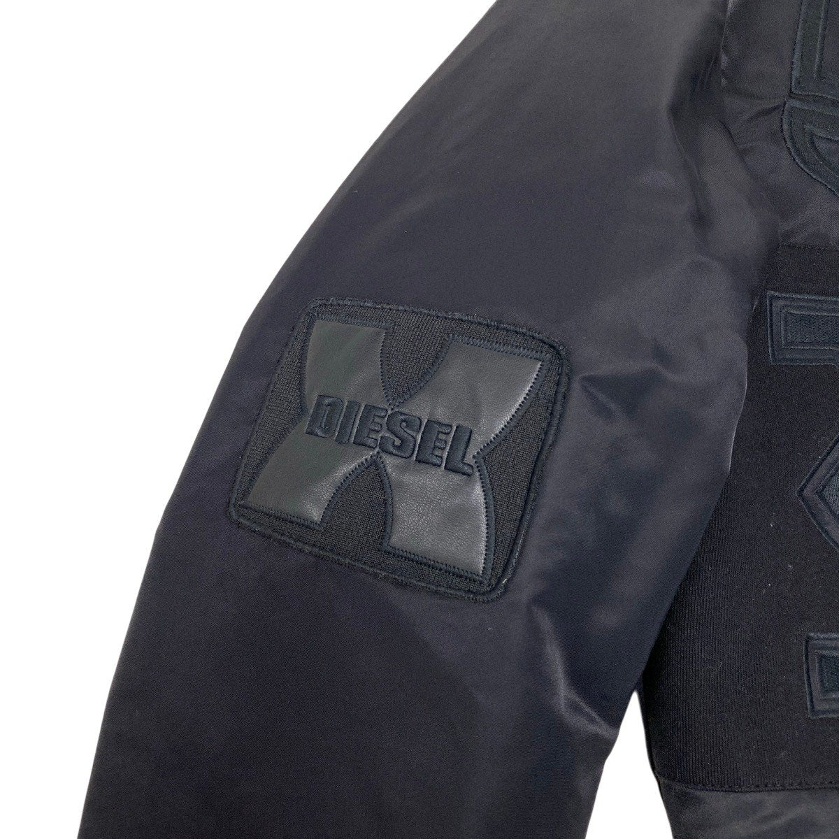 25g14 DIESEL ディーゼル J-BULC-PATCH JACKET ボンバージャケット スタジャン パッチワークデザイン A04982 サイズM ブラック メンズu02t