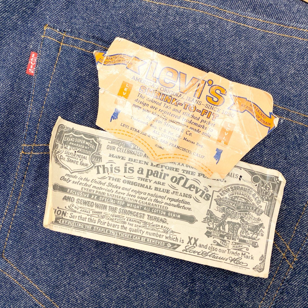 80i29 《保管品》 Levi's リーバイス 超巨大 66モデル バナー デッドストック ボタン裏6 4501-0117 W76 L45 濃紺 デニム 赤耳 タグ付き 展示t18r