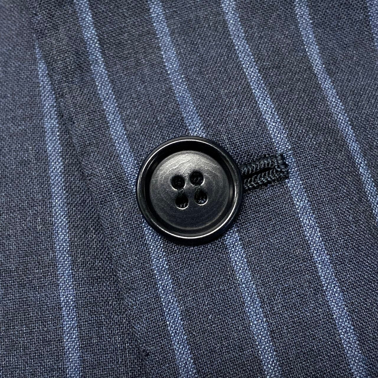 49d5 【イタリア製】Kiton キートン キトン サイズ54  カシミヤ100％ 3ボタン シングルスーツ セットアップ 背抜き 4シーズン向け ストライプ メンズ フォーマルk02i