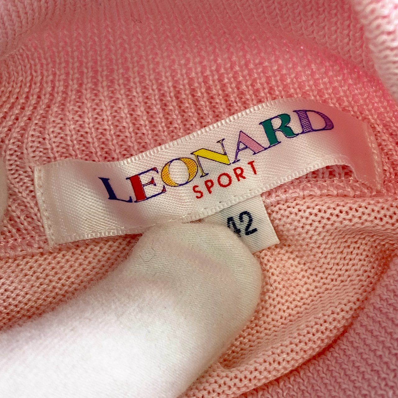 13j16 LEONARD レオナール 美しい花柄プリント タートルネック 七分袖 コットンニットトップ 0597912 42 ピンク セーター 日本製