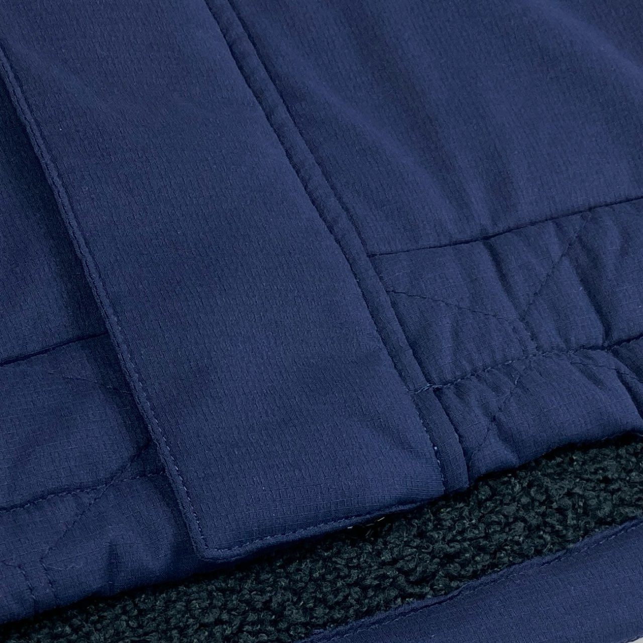 49i10-4《未使用品》タグ付 OAKLEY オークリー UNEVEN PUFF JACKET 3.0 中綿2wayジャケット ベスト ゴルフウェア アウター ロゴ刺繍 大きいサイズ FOA402870 2XL ネイビー メンズk02i