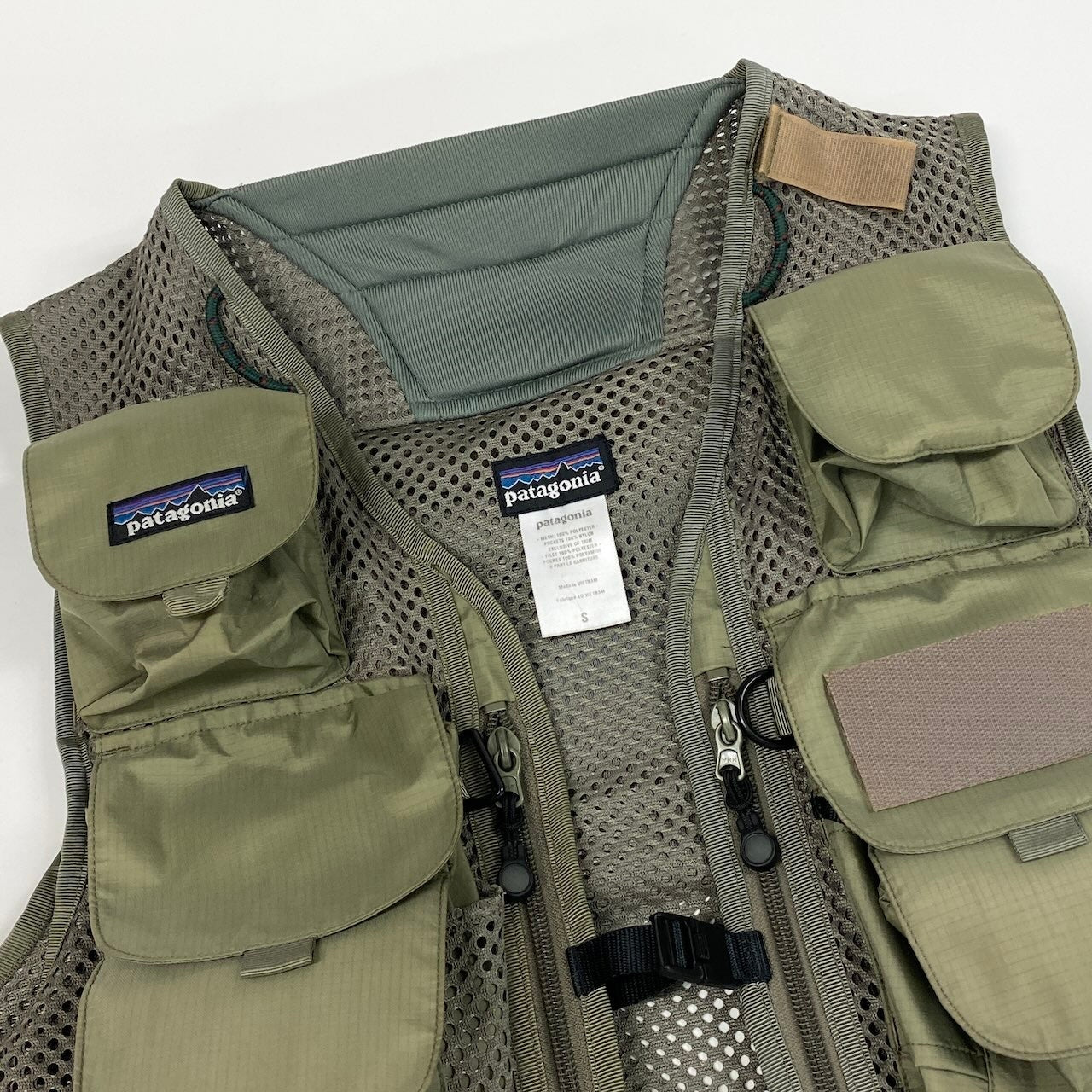 47d16 patagonia パタゴニア フィッシングベスト サイズS カーキ メッシュ Fishing Vest アウトドア ステルスパックt18r