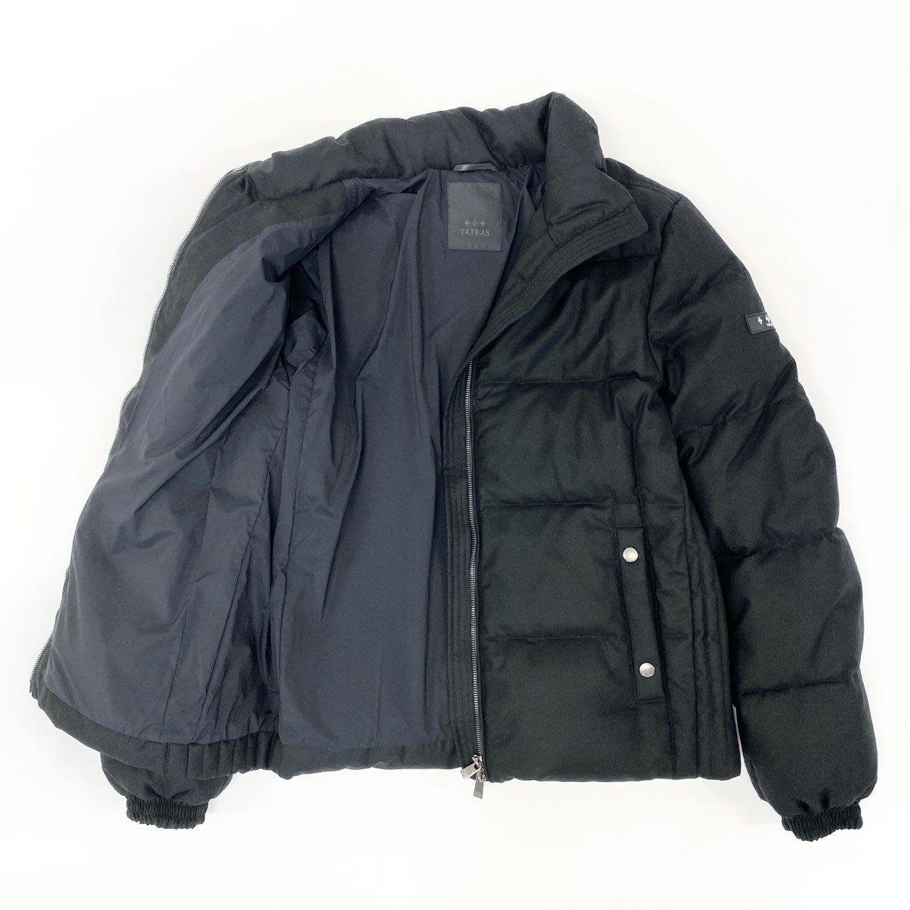 35j22《美品》 TATRAS タトラス ダウンジャケット MTOU24A4967 4 ブラック GOOSE DOWN JACKET 紳士服 アウターt18r