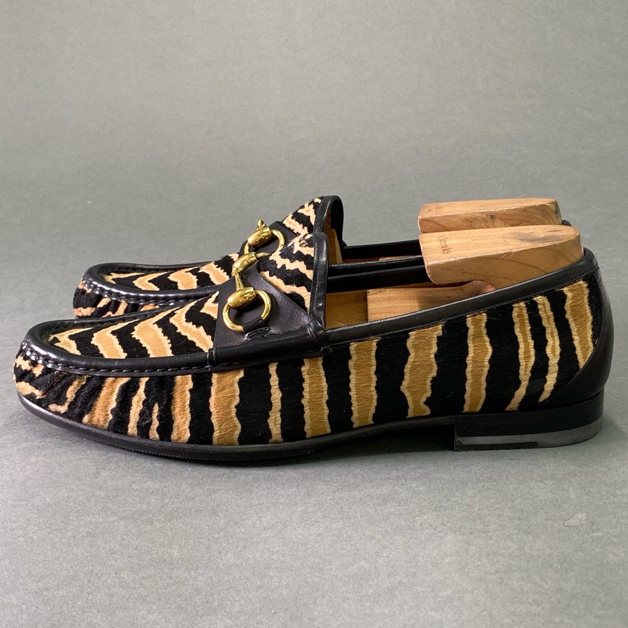 1e2 【イタリア製】GUCCI グッチ ハラコ ゼブラ柄 ホースビットローファー 革靴 サイズ7 1/2 ブラック/ベージュ レザー/ハラコ メンズ 男性用 レザーシューズ