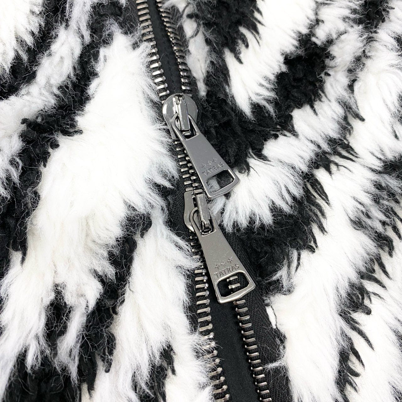 21c4 TATRAS タトラス ボアフリースジャケット ブルゾン ゼブラ柄 アウター MTAT22A4863-L 01サイズ ポリエステル100％ メンズ 男性用o07t