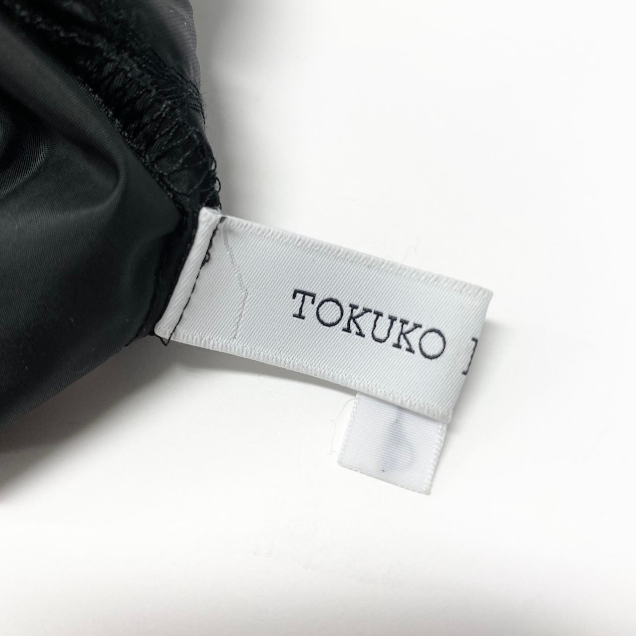 52c10 TOKUKO 1er VOL ＊J トクコプルミエヴォル フーデットコート スプリングコート ロング 薄手 ドット柄 水玉模様 レディー女性服 サイズ9 ブラックu02t