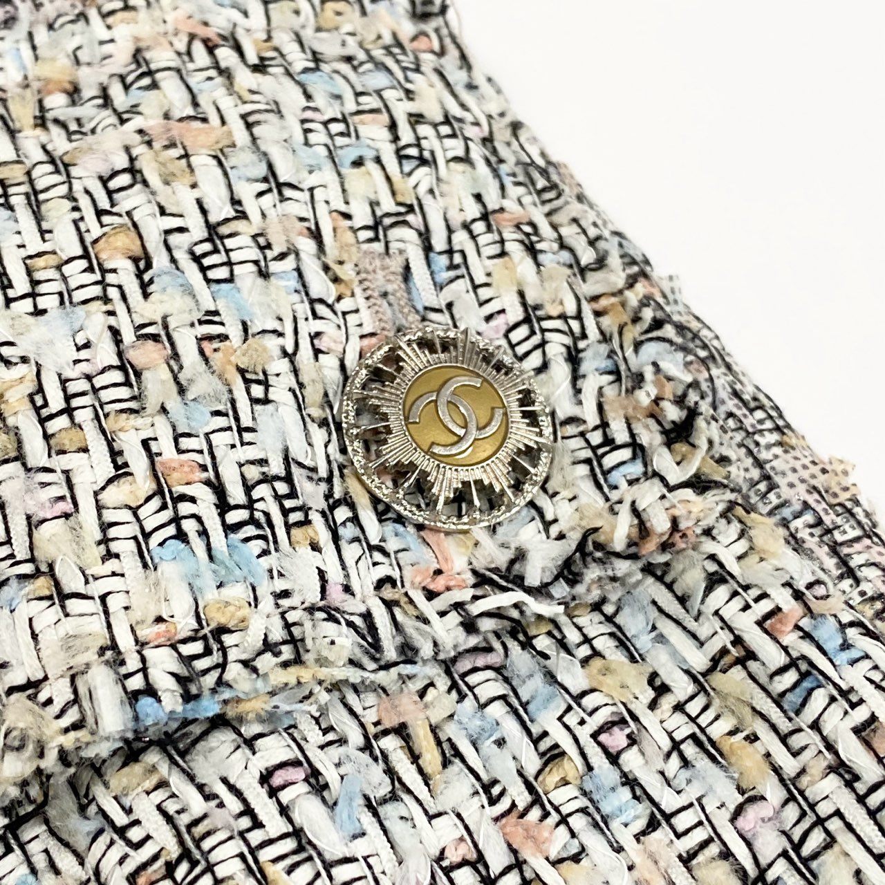 56a14 CHANEL シャネル 2011年 P40416 ２ポケット ココマークボタン ツイードスカート ミニスカート サイズ38 マルチカラー レディースta1