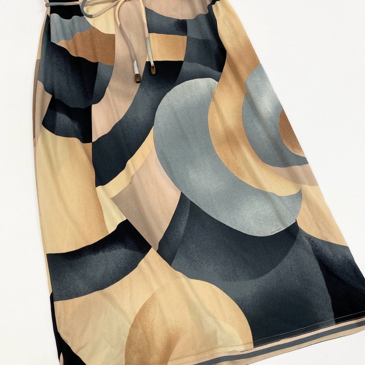 2k19《美品》 LEONARD レオナール インポートライン シルクワンピース 半袖ワンピース 総柄 ウエストリボン レディース 女性用 40 マルチカラー シルク100％u02t