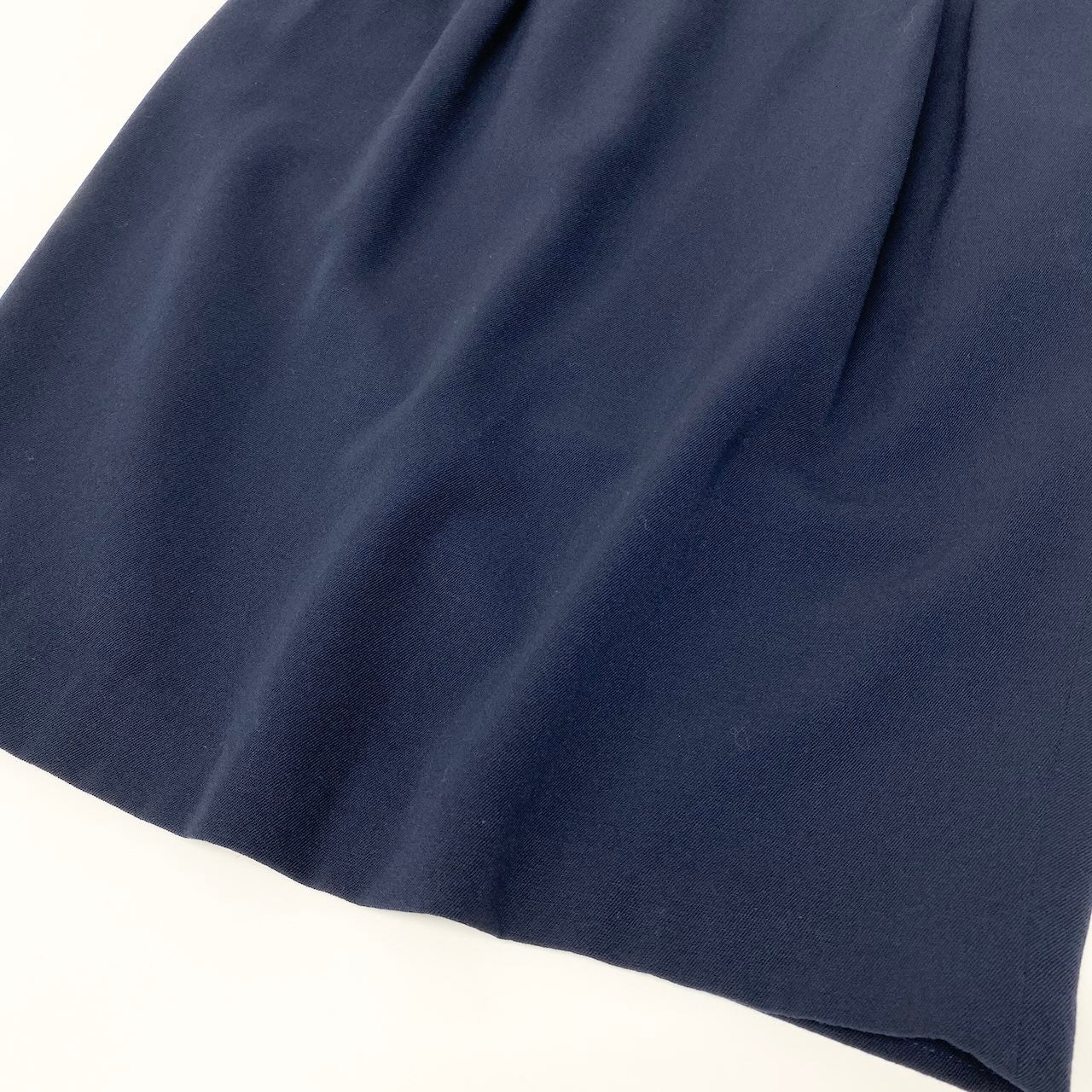43e11 YVES SAINTLAURENT イヴサンローラン セットアップスカート フォーマル ノーカラージャケット タックスカート サイズM ネイビー ウール100％ レディース 女性服o07t